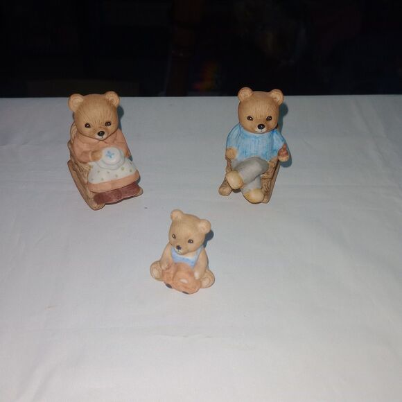 VTG Homco Bear Figurines - Mother & Father In Rocking Chairs & Child -Set of 3 - Picture 1 of 7